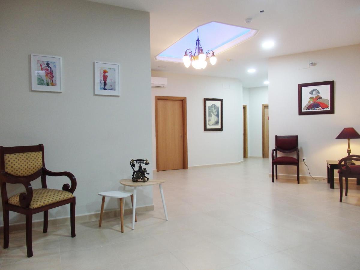 מוגר Hostal Montemayor מראה חיצוני תמונה