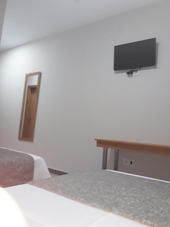 מוגר Hostal Montemayor מראה חיצוני תמונה