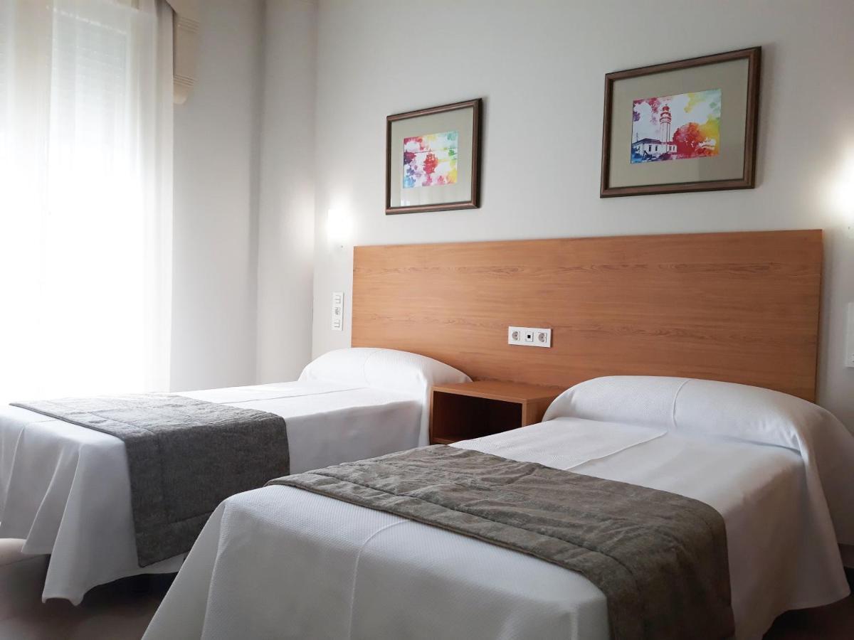 מוגר Hostal Montemayor מראה חיצוני תמונה
