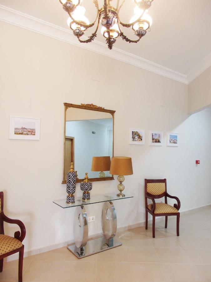 מוגר Hostal Montemayor מראה חיצוני תמונה