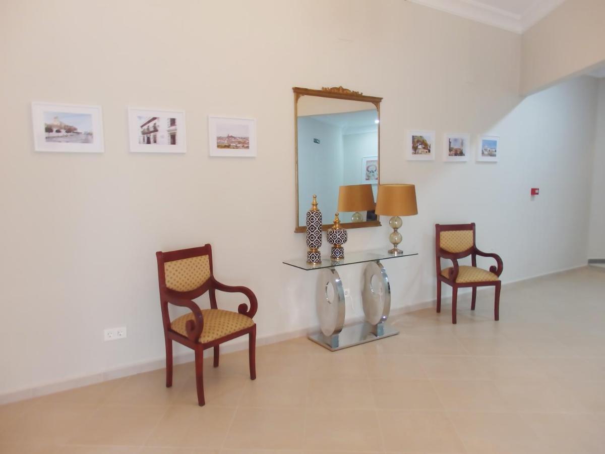 מוגר Hostal Montemayor מראה חיצוני תמונה