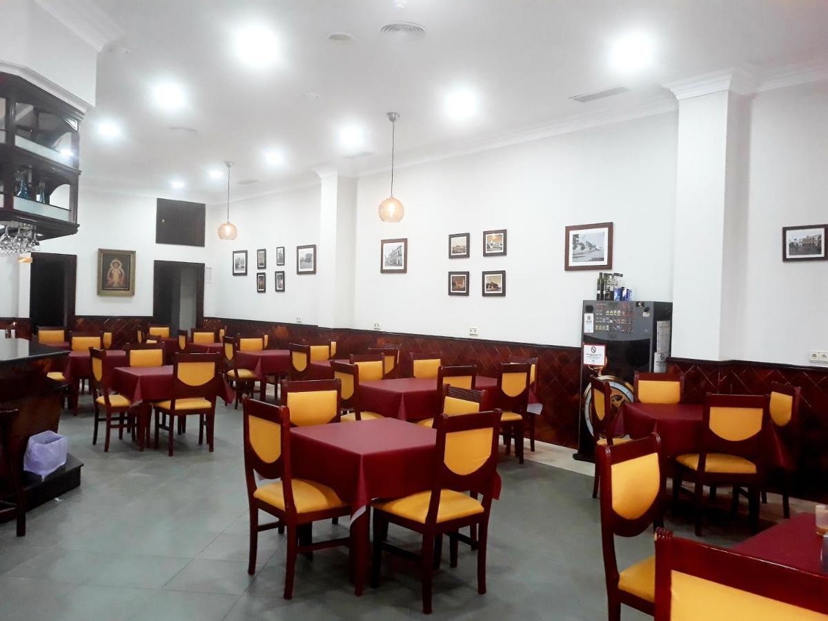 מוגר Hostal Montemayor מראה חיצוני תמונה