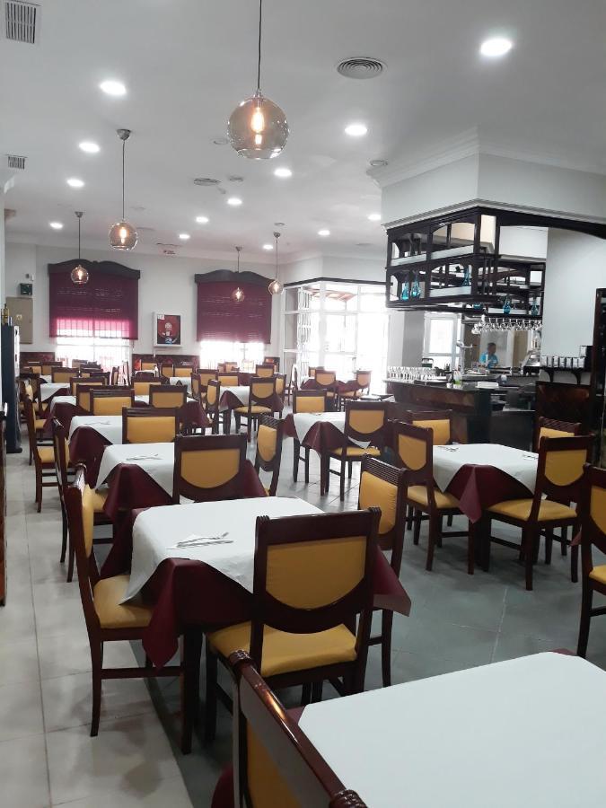 מוגר Hostal Montemayor מראה חיצוני תמונה